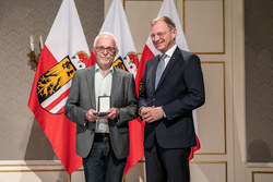 Verleihung der Verdienstmedaille des Landes Oberösterreich durch Landeshauptmann Thomas Stelzer.